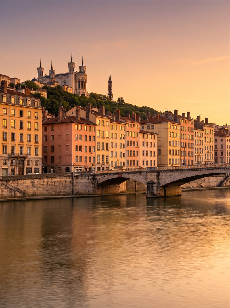 Quais de Saône à Lyon et colline de Fourvière